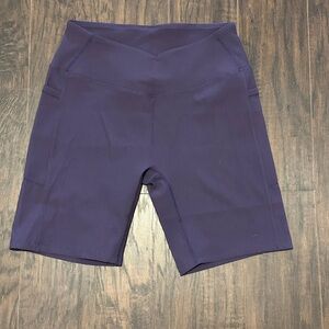 NWOT Hokoyi Ribbed Running Shorts Size XL eggplant. V front